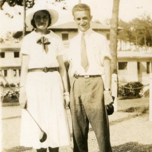 Alfeda et Henri Gassiat (fils et fille de Jean Gassiat) en 1930 au golf de Chiberta.