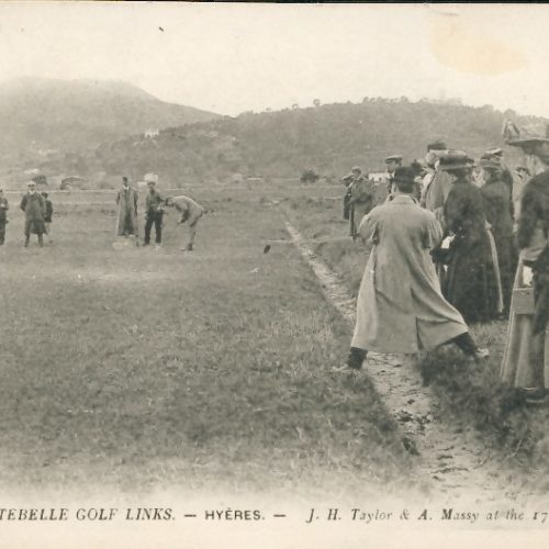 Carte postale ancienne COSTEBELLE GOLF LINKS - HYERES - JH Taylor & A. Massy au 17Â° trou