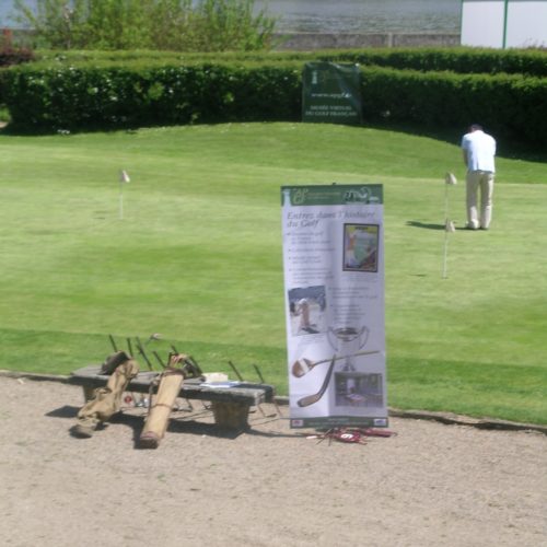 MatÃ©riel et support de communication devant le putting green